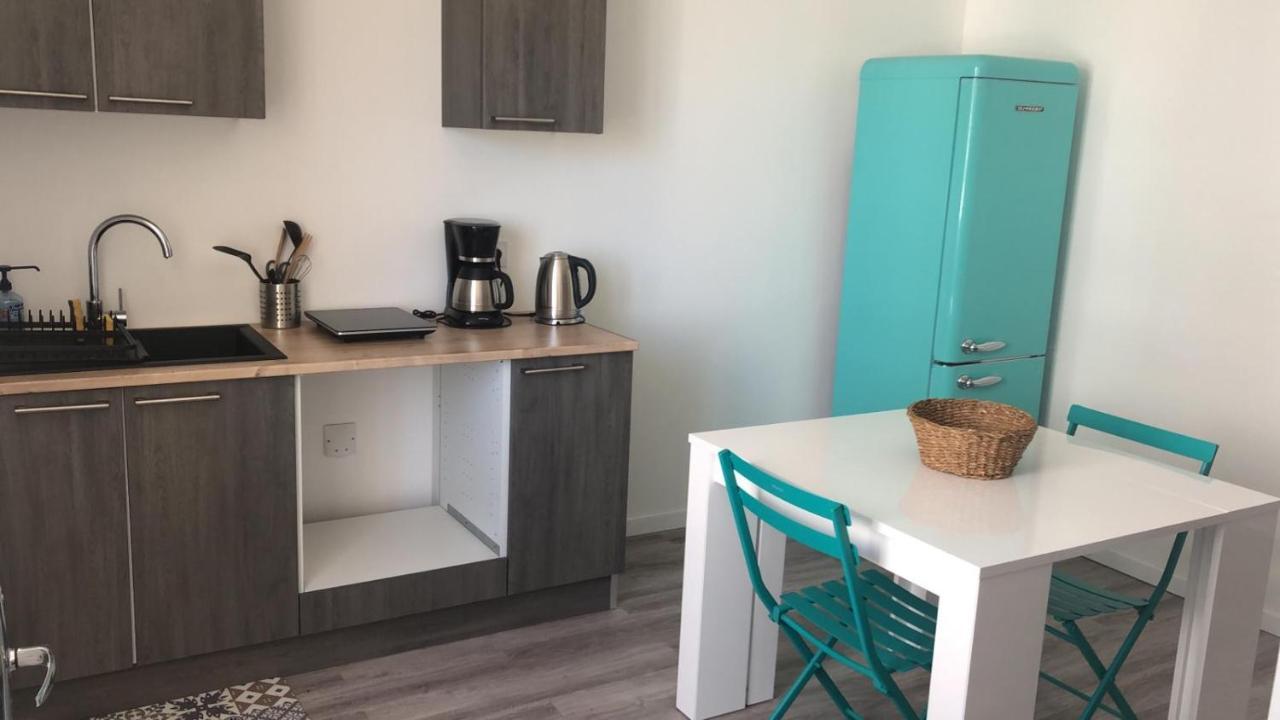 Appartement 2 à 4 personnes vue mer à Santec au pied de la plage du Dossen vue mer Extérieur photo