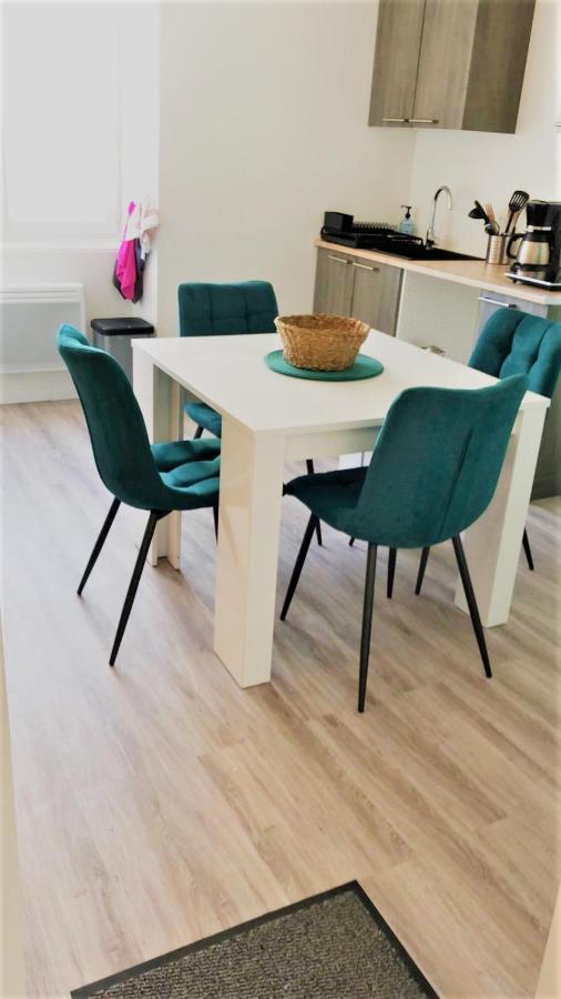 Appartement 2 à 4 personnes vue mer à Santec au pied de la plage du Dossen vue mer Extérieur photo